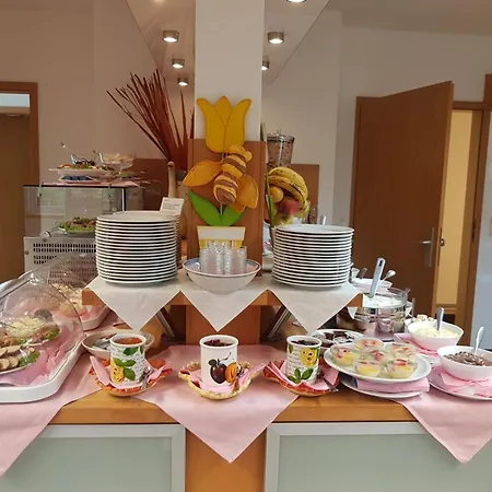 费迪南德柏林酒店式公寓 酒店 2*